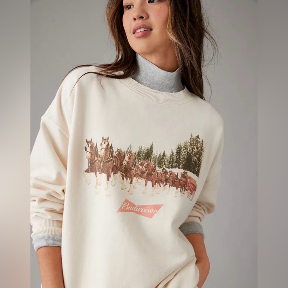 American Eagle Budweiser Horse Cream Crewneck Sweatshirt Size XL
